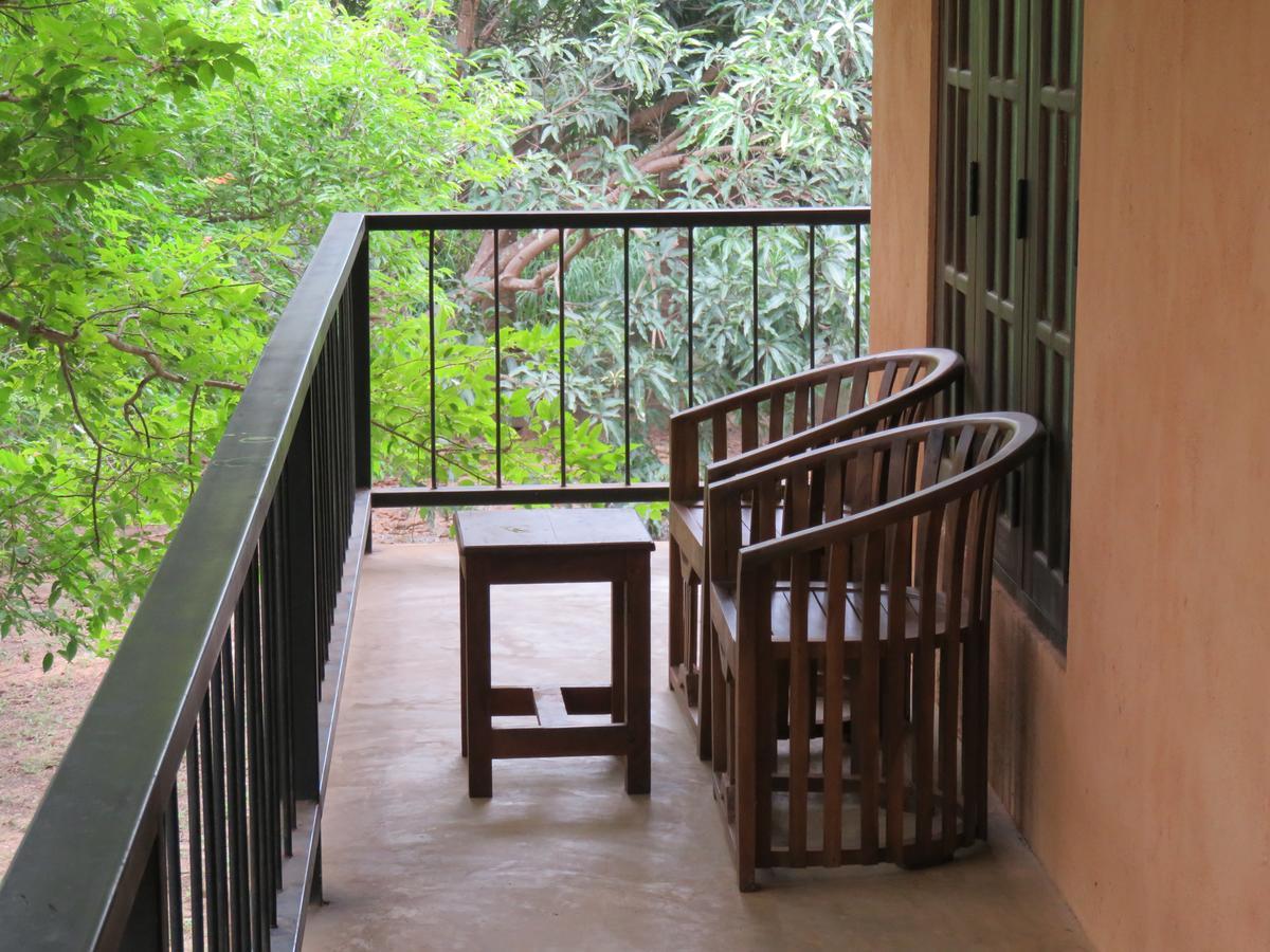 Isiwara Paura Bugged Apartment Sigiriya Exterior photo